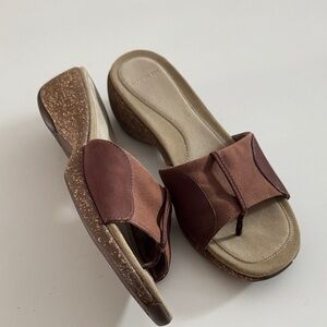 Merrell Brown Newbuck Leather Canvas Fabric Wedge Slide Sandal Mules Size 8
